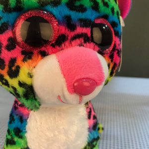 عروسک گربه چشم تیله‌ای
