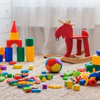 ایده های چیدمان عروسک و اسباب بازی در اتاق کودک