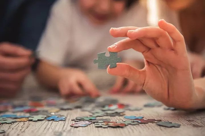 انتخاب پازل ها به عنوان یکی از مهمترین بازی های فکری برای کودکان